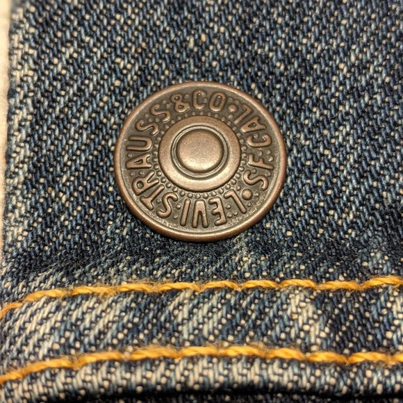 📣Host Pick📣 Levi's Type 3 Sherpa Trucker Jacket - Picture 5 of 6